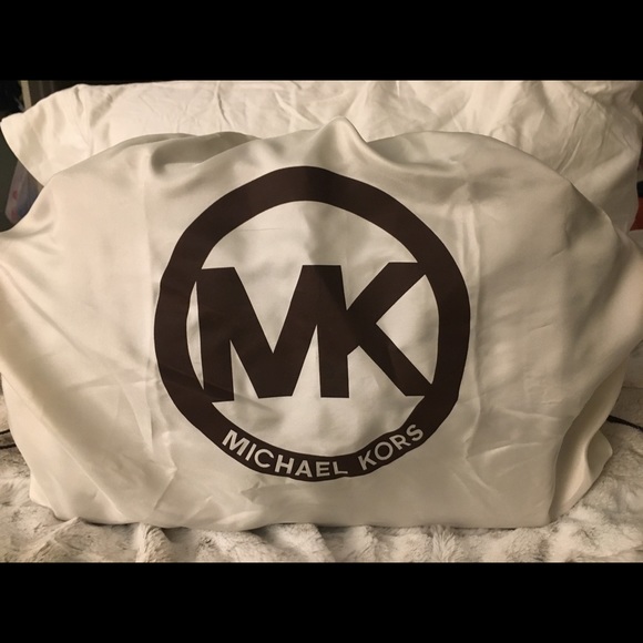 Michael Kors LG Selma Zip Top Satchel Pearl Grey - Picture 8 of 8